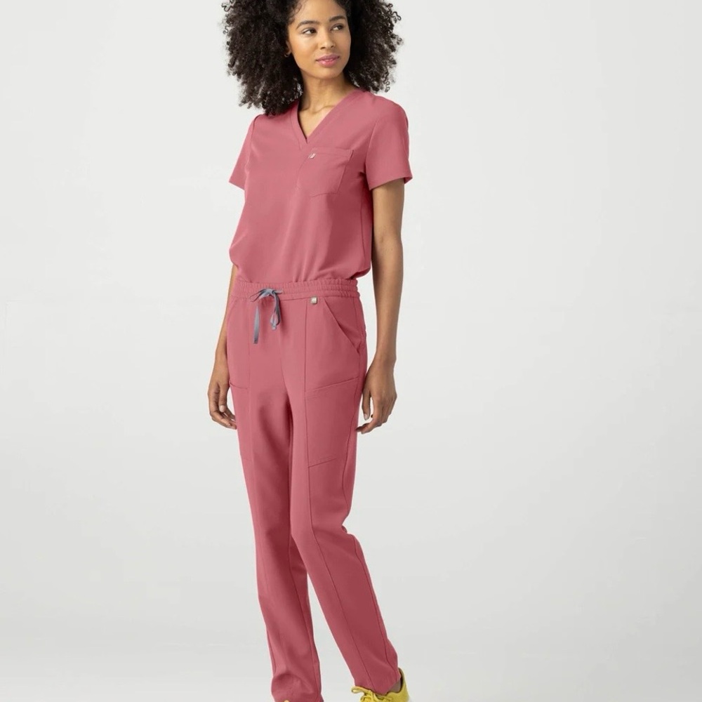 Mediclo Fysel Mauve Scrub Set